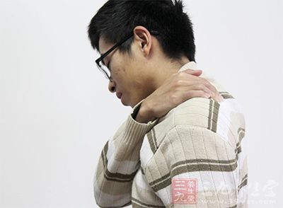 肩周炎的治疗方法 中医艾灸能治病