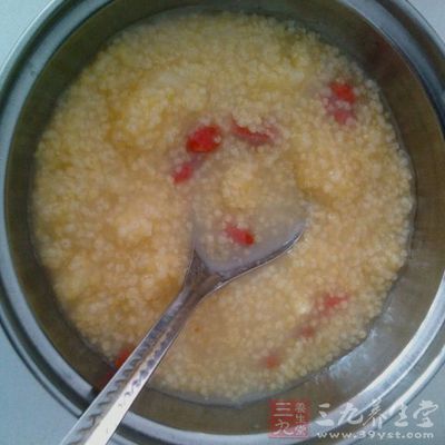 小米黄芪粥 小米黄芪粥
