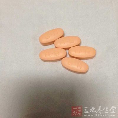 包括干扰素、维A酸类药物