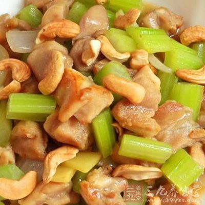 所以,容易维生素摄入不足和肉食少的老年人平时好能多吃点腰果 所以,容易维生素摄入不足和肉食少的老年人平时好能多吃点腰果