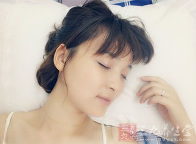 3妙招+5養(yǎng)顏睡眠法 讓女人睡得更健康