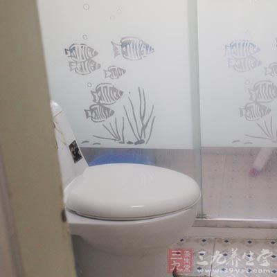 现在不少家庭喜欢在卫生间放一盒清香剂 现在不少家庭喜欢在卫生间放一盒清香剂