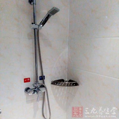 盆浴20分钟，淋浴10&mdash;15分钟