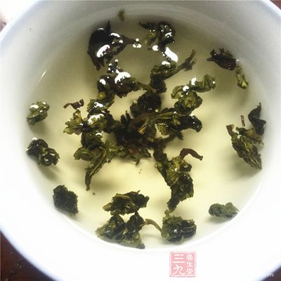 人们饮茶的目的就是借助茶叶的苦味刺激消化腺