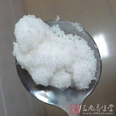 普通面粉75克，黄油20克，牛奶250毫升，白糖30克