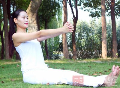 瑜伽视频教程 于戈美容瑜伽教学