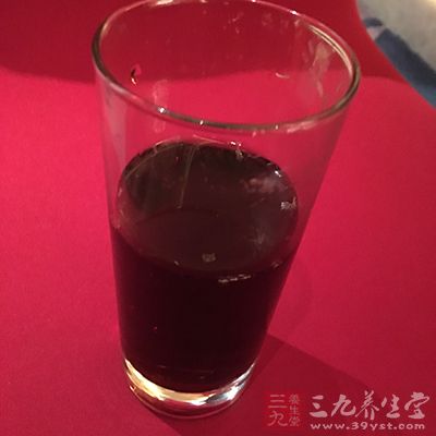 红葡萄酒保护牙齿