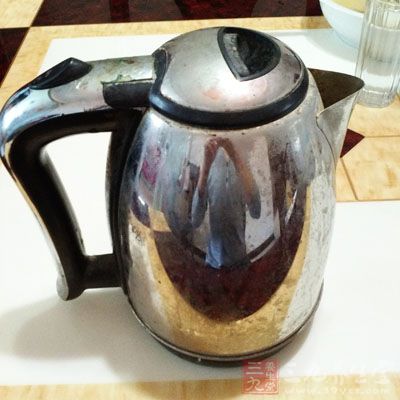 烧水的水壶柄要比电脑键盘更脏 烧水的水壶柄要比电脑键盘更脏