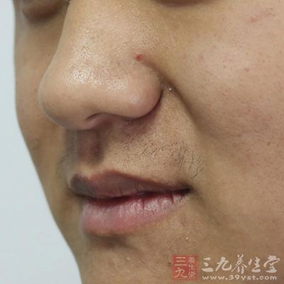 如果鼻子生得尖而鼻孔又外露，此類(lèi)男生不太聚財(cái)