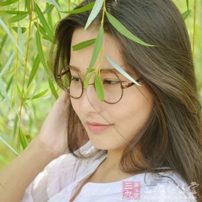 除了上述的衣、被干燥之外，室内在临近傍晚时适时通风换气也应列为常规。