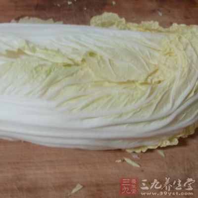 大白菜200克，花椒7粒，油30克，精盐适量，酱油5克，味精1克