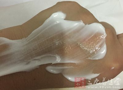 此方法的化学成分对皮肤有刺激 此方法的化学成分对皮肤有刺激