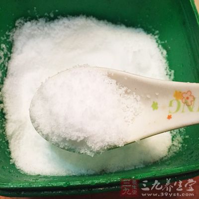 饮用前若加入少量食盐，还有助于稳定情绪