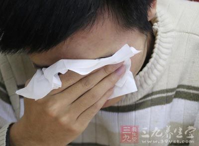 手腕的韧带也容易拉伤,导致腱炎 手腕的韧带也容易拉伤,导致腱炎