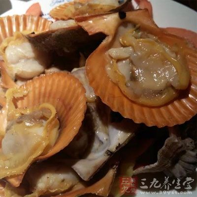 好不要吃容易引起過敏的食物，如海鮮等