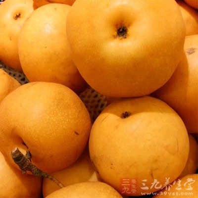 多吃新鮮的水果蔬菜，避免大便干結(jié)