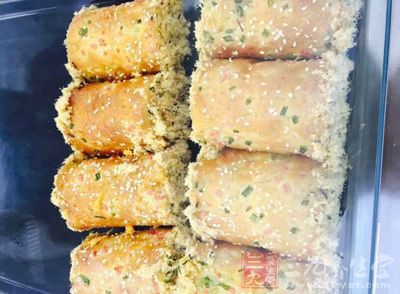 面包皮中的pronyl lysine(一种抗癌的抗氧化剂)含量比面包心的多