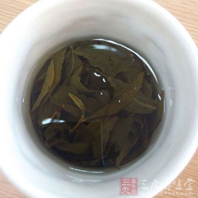 茶叶含有400多种丰富的化学成份，其中主要有茶