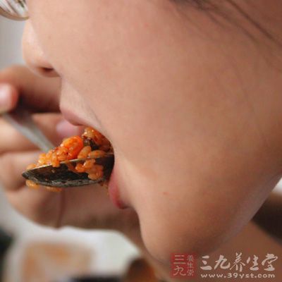 消化功能障碍，致食欲减退