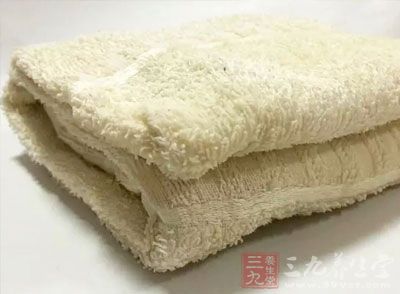 备好自己的专用清洗盆和专用清洗用具、毛巾