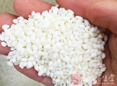 莲子肉各30克，糯米100克