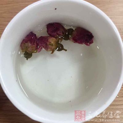 玫瑰花茶具有减肥、降血压等功效