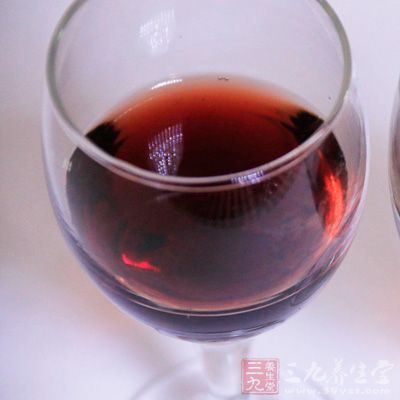 度數(shù)越高的酒也意味著酒精含量越高