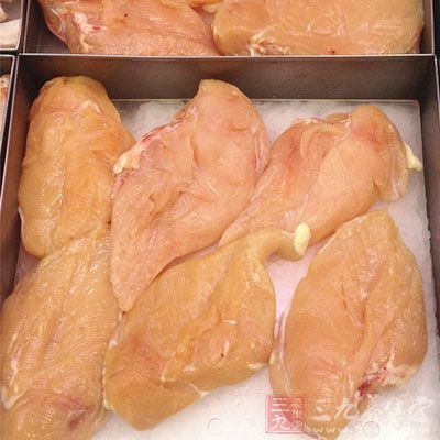 生肉类和海鲜生产、储藏、加工及运输过程中都有被微生物污染的风险