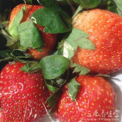草莓中含有的一种叫天冬氨酸的神奇物质
