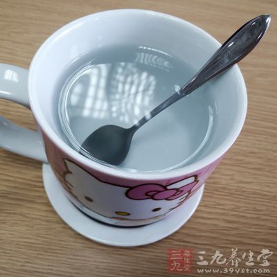 每天6杯至8杯的水