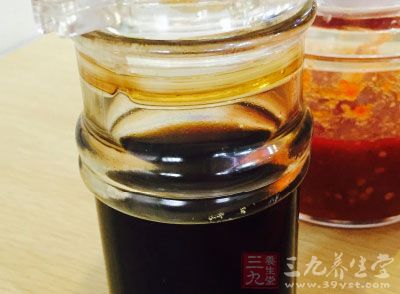 砂糖650克,酱油425克,胡椒5克,味精25克 砂糖650克,酱油425克,胡椒5克,味精25克