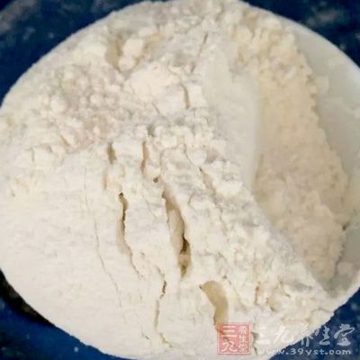 低筋面粉90克、黄油45克 低筋面粉90克、黄油45克