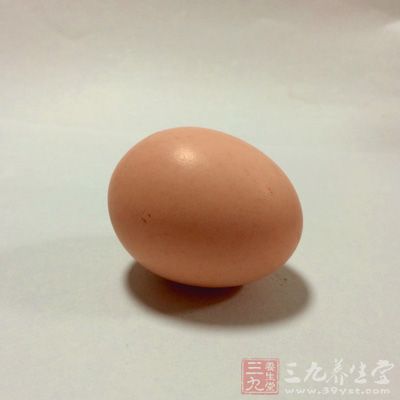 全蛋500公克，奶油500公克，紫苏梅子250公克，梅子酒50公克