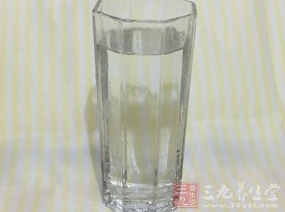 黄油40克(也可用色拉油),水100克 黄油40克(也可用色拉油),水100克