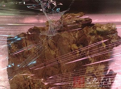 红烧牛鞭的功效作用：补肾壮阳，益精补髓。