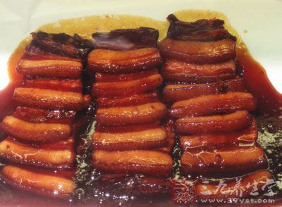 很多人认为吃红烧肉、回锅肉之类的肉菜会补充到充足的&ldquo;油水&rdquo;