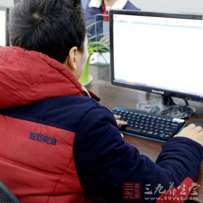 熬夜是皮肤保健的大敌,睡眠不足 熬夜是皮肤保健的大敌,睡眠不足