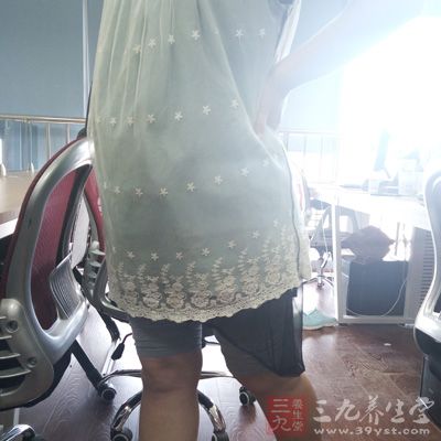 脐带过长则容易缠绕胎儿的颈部或身体