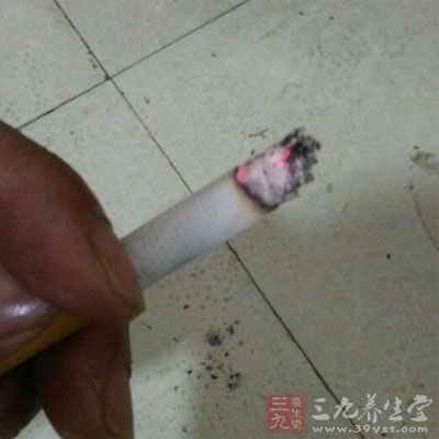 长期大量吸烟会促进大动脉粥样硬化