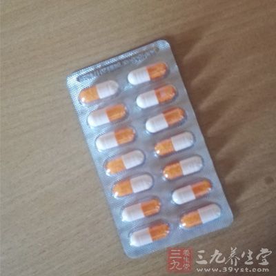 药物粘附在了食道壁上