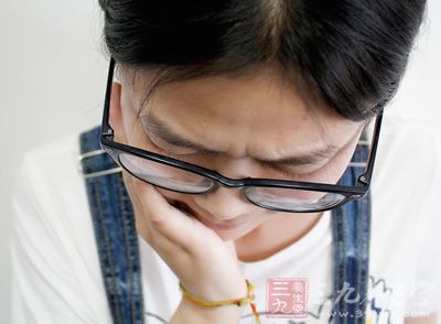 经常患牙髓炎、牙周炎的人