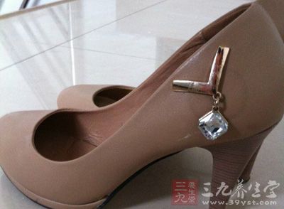 长期待在办公室加班加点的你 长期待在办公室加班加点的你