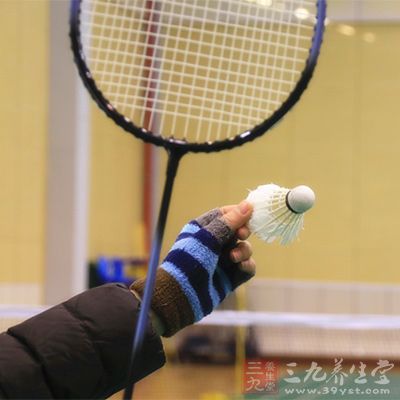 羽毛球单打规则 了解单打规则学打羽毛球(2)