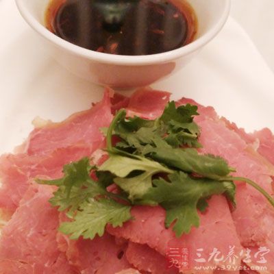 牛肉属于高蛋白食品，对肾炎患者不不可多食