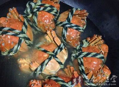 正处于伤风感冒、发热期的人不宜吃蟹 正处于伤风感冒、发热期的人不宜吃蟹