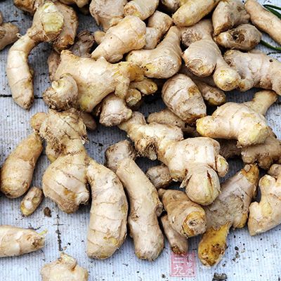 生姜为芳香性辛辣健胃药,有温暖 生姜为芳香性辛辣健胃药,有温暖