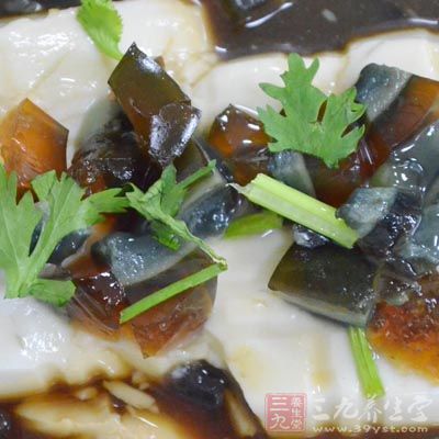 松花蛋含有一定量的铅