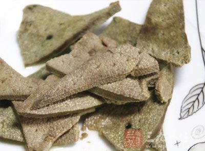 因为猪肝不但含铁量高，而且铁的吸收率也很高，比吃肉好