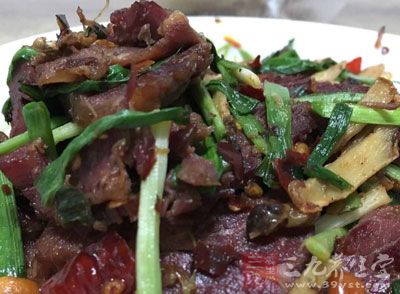 牛肉含有丰富的蛋白质,氨基酸组成比猪肉更接近人体需要 牛肉含有丰富的蛋白质,氨基酸组成比猪肉更接近人体需要