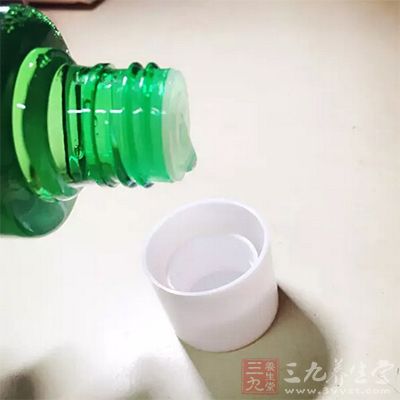 好搭配乳狀或霜狀保養(yǎng)品或者是精油